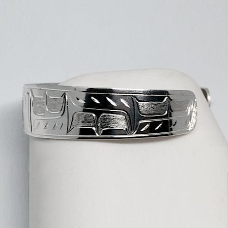 Silver 1/2 inch wide Eagle bracelet - right side view